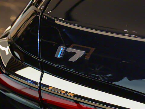 2023�� eDrive50L ����M�˶���װ