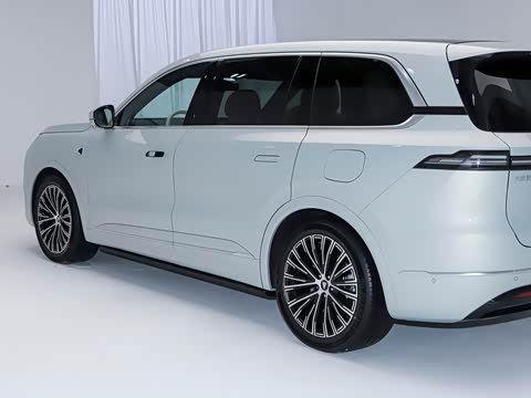 2025�� ����Ultra+ �߶���