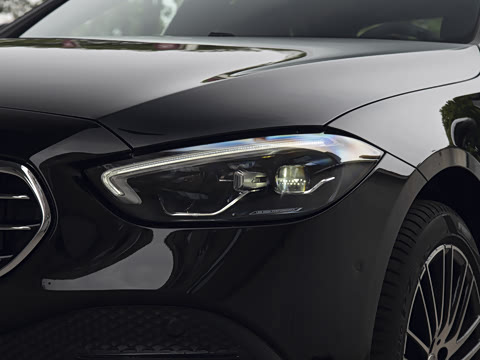 2025�� �Ŀ� C 260 L