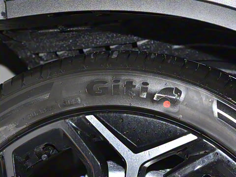 2025�� 230UltraǬ���Ǽ�ADS SE���̰�