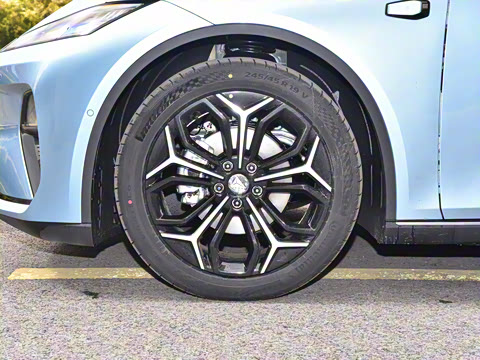 2025�� 300Ultra  �����Ǽ�AD PRO���̰�