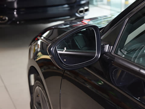 2025�� �˶�ϵ�� 260TURBO ����