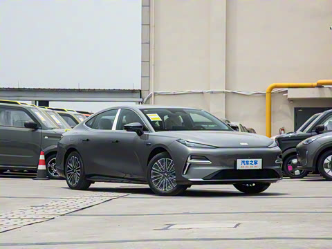 2025�� 130km EM-i ����