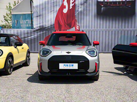 2025�� JOHN COOPER WORKS