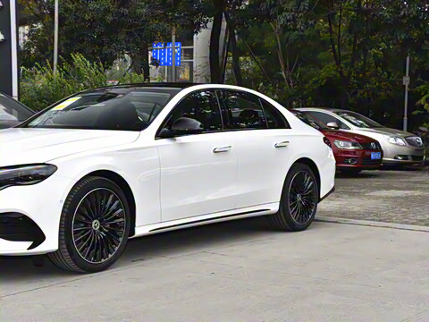 2025�� E 300 �������˶���