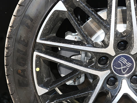 2025�� EV �Ǽݰ� 605KM�캽��