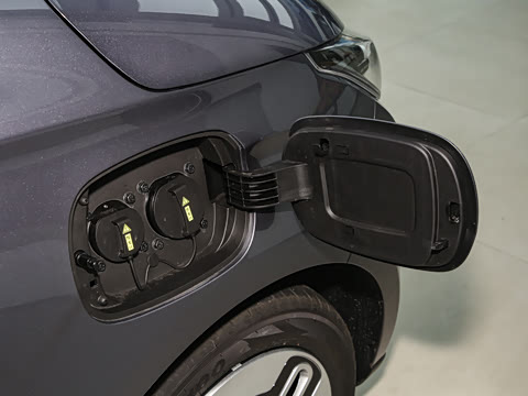 2025�� Mate 300km̤�˰�