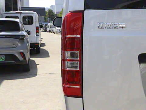 2025�� 1.8L �ֶ������ 5��