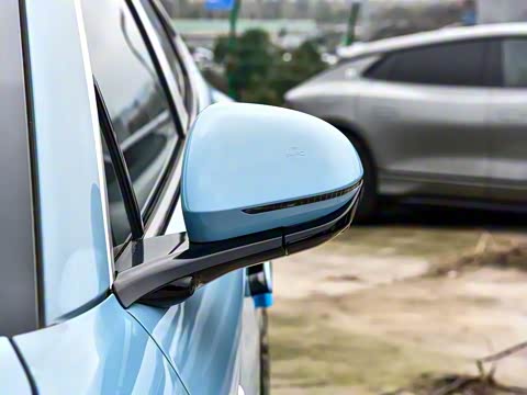 2025�� 702 �Ǽ�˫�������ٰ�