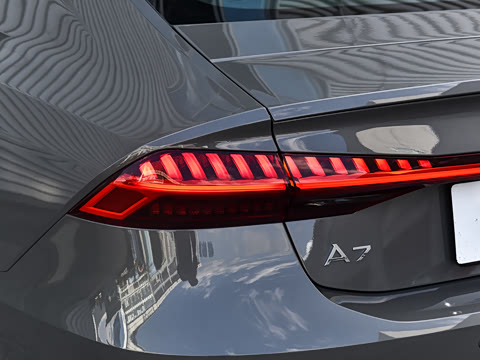 2024�� 40 TFSI ������