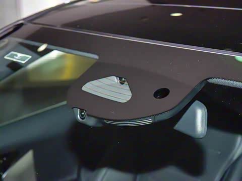 2025�� �Ŀ� C 260 L �˶���