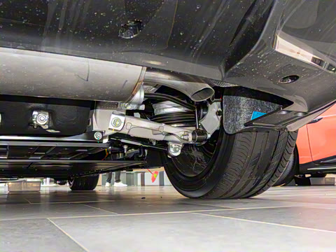 2025�� �Ŀ� Ultra���̰�