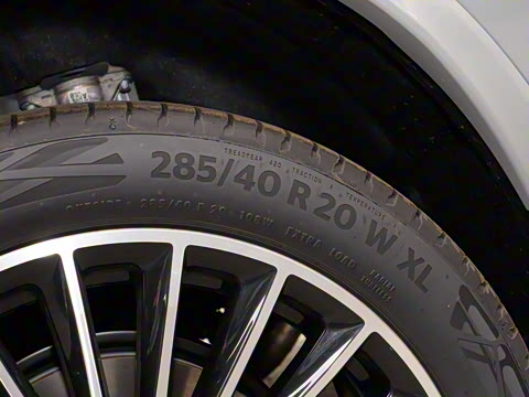 2025�� GLC 300 4MATIC ����SUV