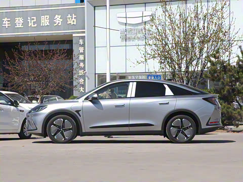 2025�� 735MAX 160kW