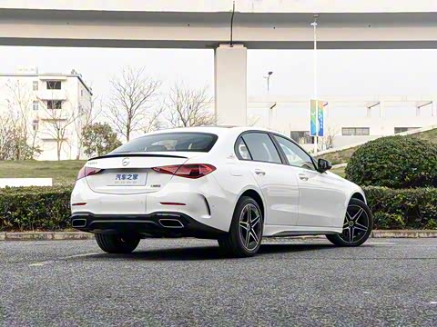 2025�� �Ŀ� C 260 L �ҹ�˶���