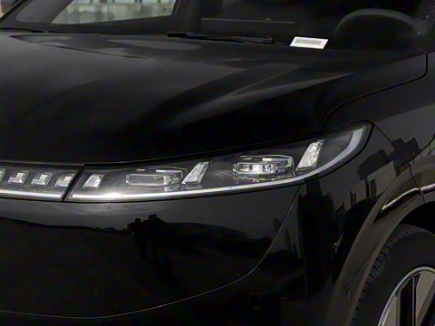 2025�� 210Ultra���̰� 6��