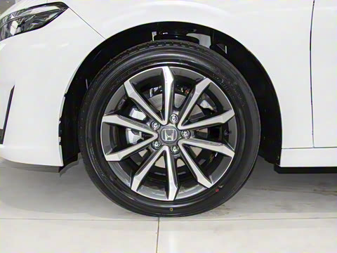 2025�� 240TURBO CVT�Ƽ���