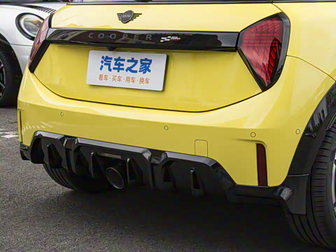 2025�� JOHN COOPER WORKS