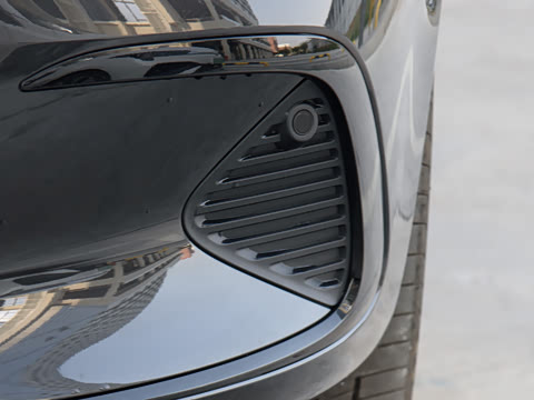 2024�� V 300 L ����������