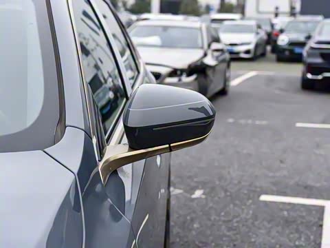 2025�� 525Li M�˶���װ