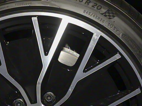 2024�� Taycan 4 Cross Turismo