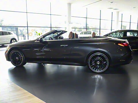 2025�� CLE 260 ������ܳ�