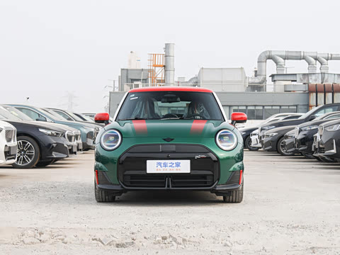 2025�� JOHN COOPER WORKS