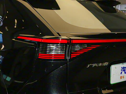 2025�� 560 ����Max��