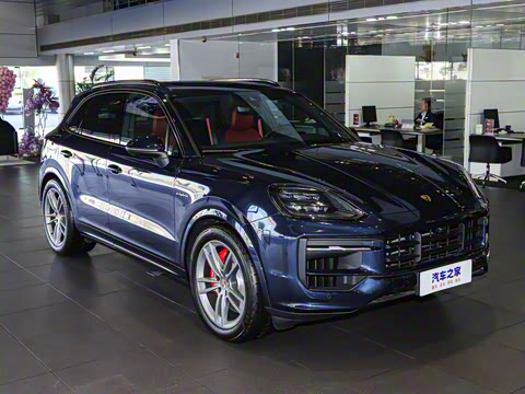2025�� Cayenne S E-Hybrid 3.0T