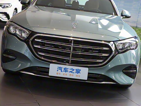 2025�� �Ŀ� E 300 L ������