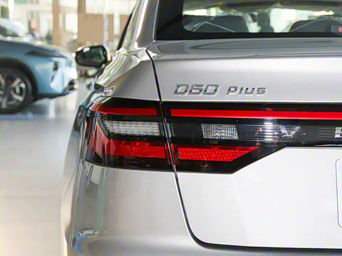 2023�� PLUS 1.6L XV CVT�����