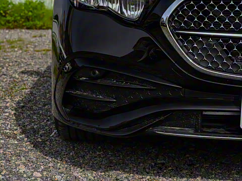 2025�� �Ŀ� E 260 L �˶���