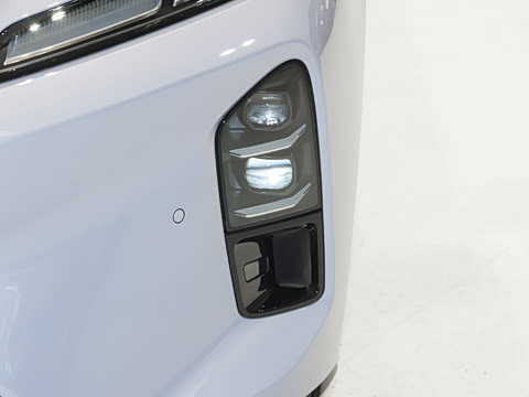 2025�� 75kWh Touring