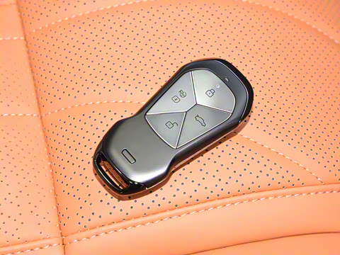 2025�� 680 ������������ Max