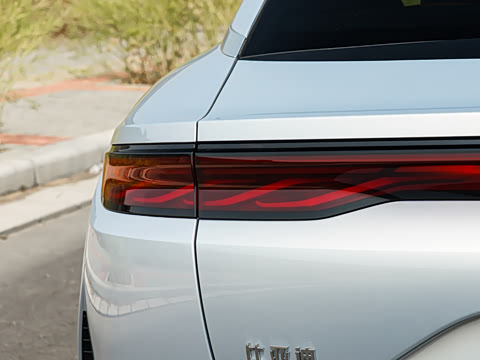 2025�� EV 701KM�����״�������