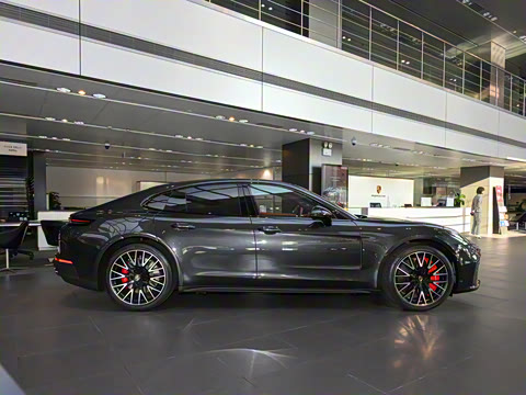 2024�� Panamera Turbo E-Hybrid 4.0T