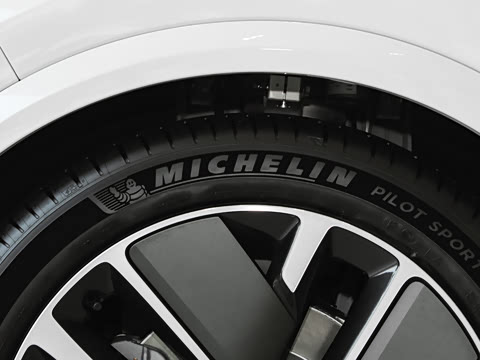 2025�� Max ���ܻ��°�