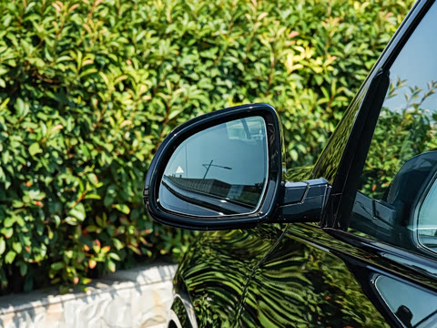 2025�� xDrive 40Li M�˶���ҹ��װ