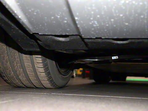 2024�� Taycan 4 Cross Turismo