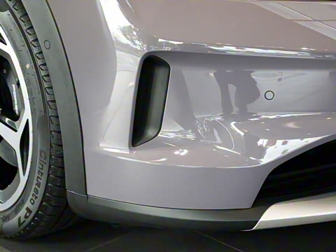 2024�� Taycan 4 Cross Turismo