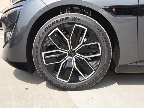 2025�� Ultra���������