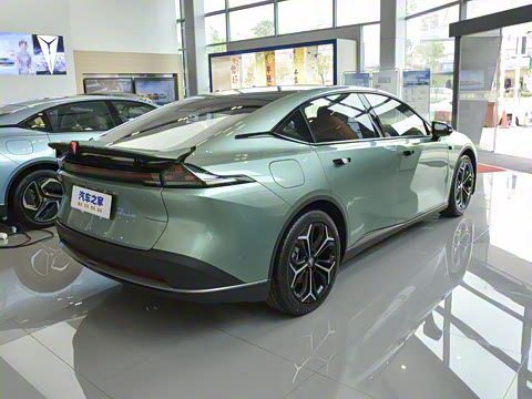 2025�� 300UltraǬ���Ǽ�ADS SE���̰�