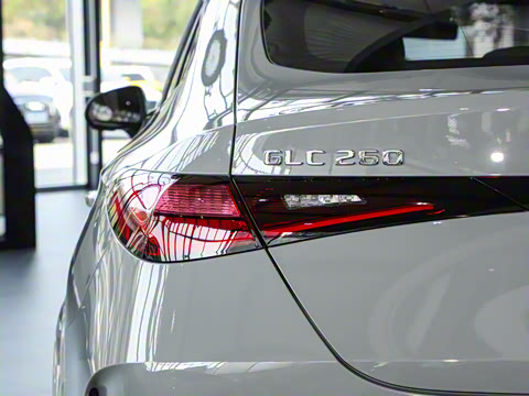 2025�� GLC 260 4MATIC ����SUV