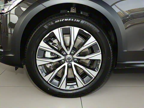 2025�� Cross Country B5 AWD ��Զ��