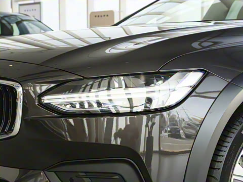 2025�� Cross Country B5 AWD ��Զ��