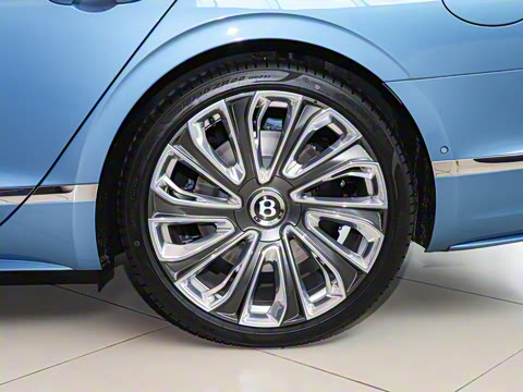 2026�� 4.0T V8 Mulliner