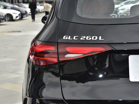 2025�� �Ŀ� GLC 260 L 4MATIC ������