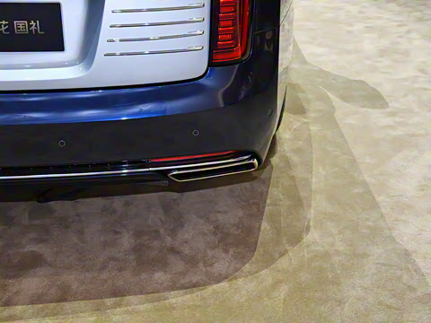 2025�� 4.0T V8 ��ͤ���϶��ư�