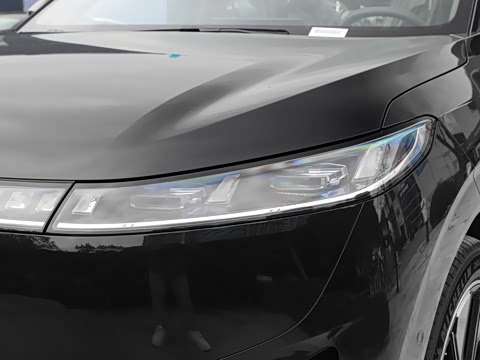 2025�� 210Ultra���Ȱ� 5��