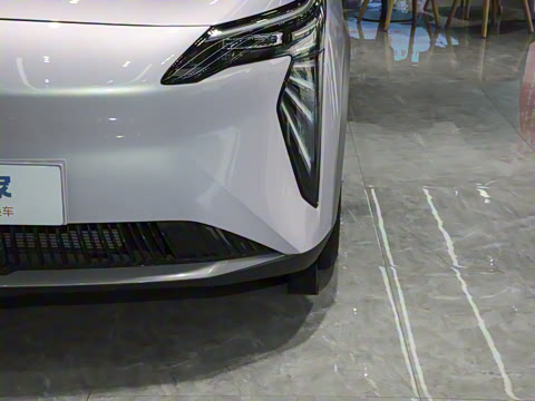 2023�� Plus 610 ������